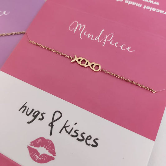 Bracelet hugs and kisses